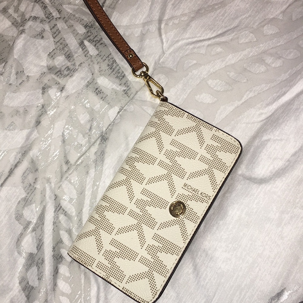Michael Kors Wristlet